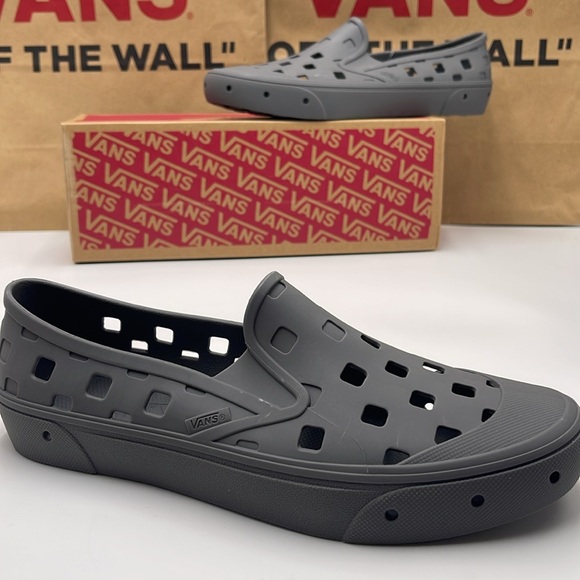 Vans Men’s Slip-On Trk Pewter
VNA5HF8PWT
Sneakers - Picture 15 of 16